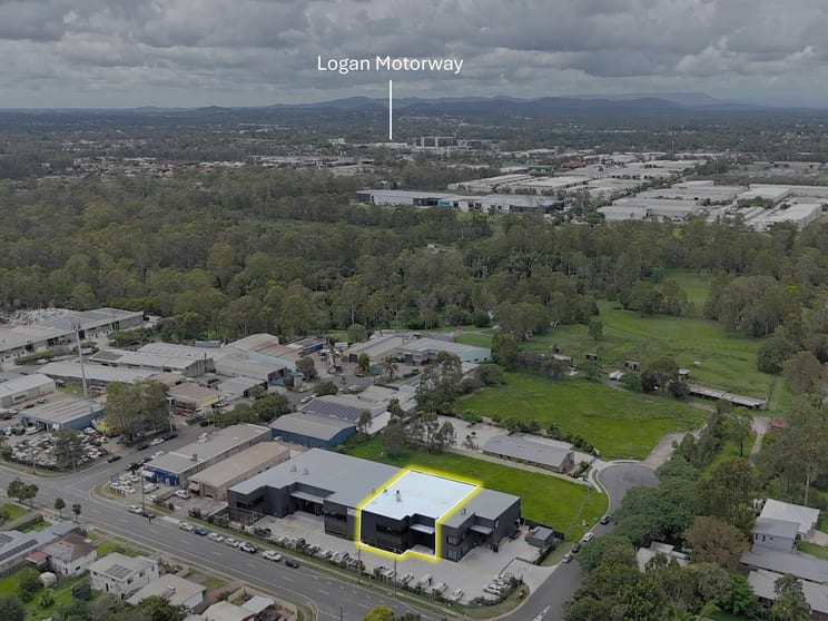 Click to view all images 2/2 Stone Ct Kingston QLD 4114 - Image 3