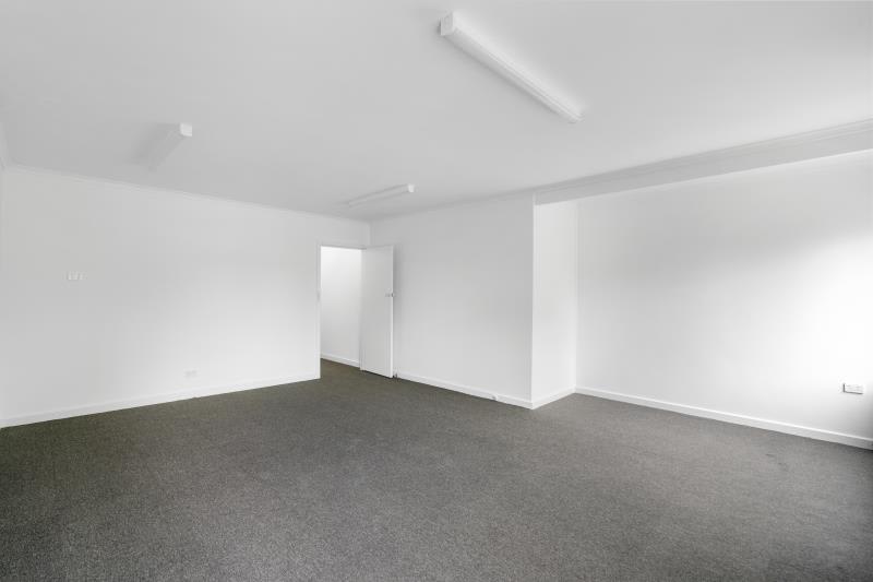 Click to view all images Level 1/1134 Mount Alexander Road Essendon VIC 3040 - Image 3
