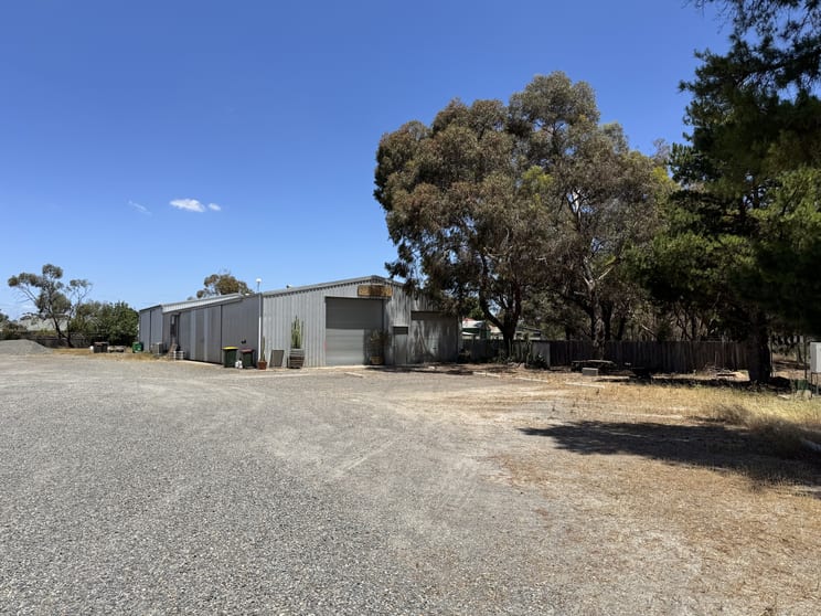 Click to view all images Portion of/2-4 Kalimna Road Nuriootpa SA 5355 - Image 1