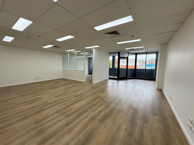 Click to view all images 1/10-14 Boyle Street Sutherland NSW 2232 - Image 2
