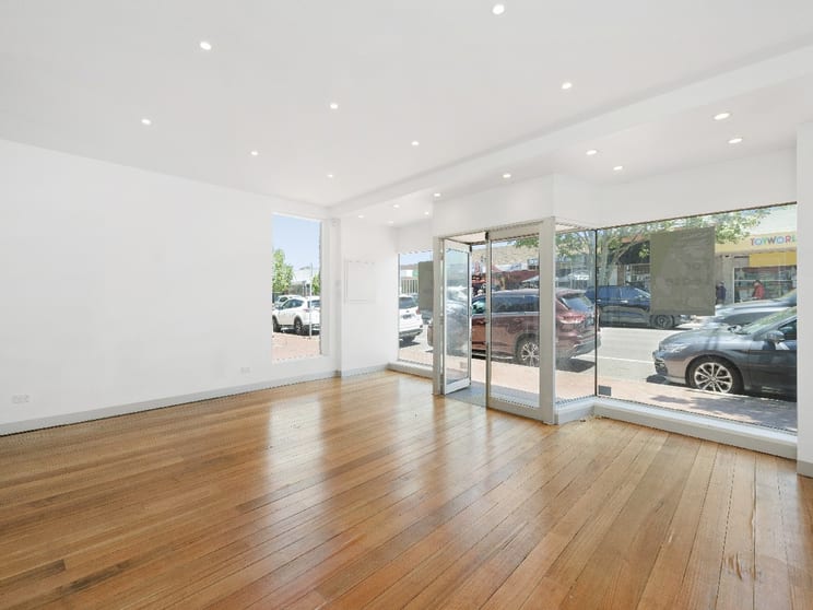 Click to view all images 1/176 Main Street Mornington VIC 3931 - Image 3