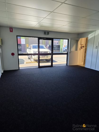 Click to view all images 10/25 Transport Avenue Paget QLD 4740 - Image 2