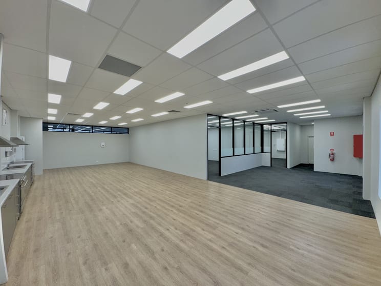 Click to view all images Office 10/16 Victoria Street Bunbury WA 6230 - Image 1