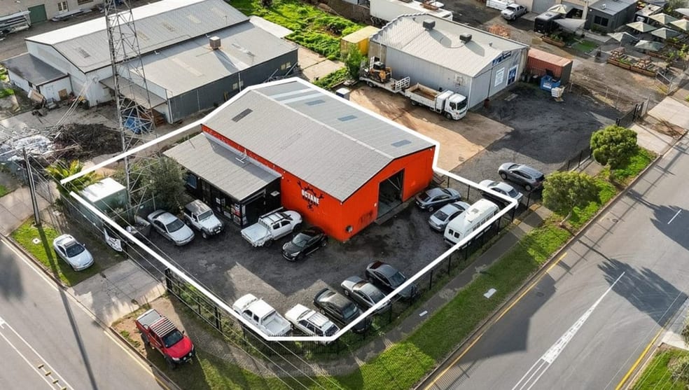 Click to view all images Warehouse 1, 7 Barfield Crescent Edinburgh North SA 5113 - Image 1