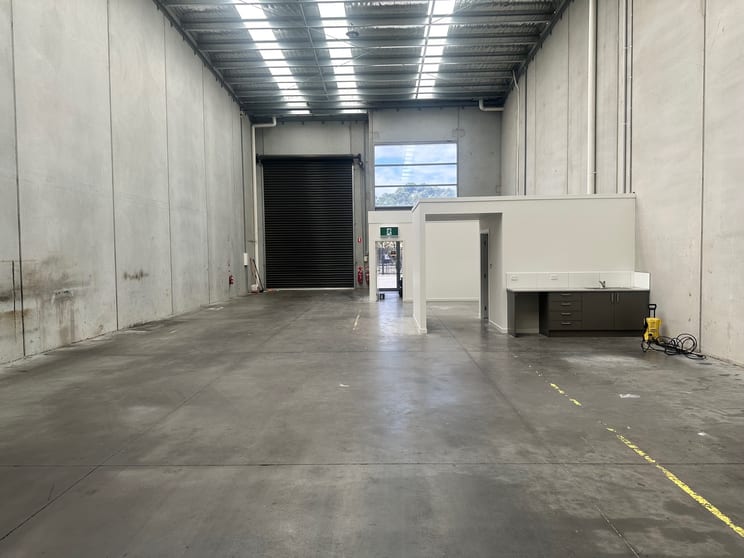 Click to view all images 32 Volt Circuit Dandenong South VIC 3175 - Image 3