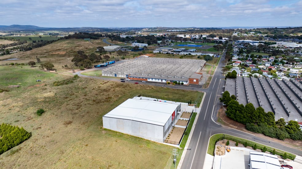 Click to view all images Unit 1/32-34 Finlay Road Goulburn NSW 2580 - Image 2