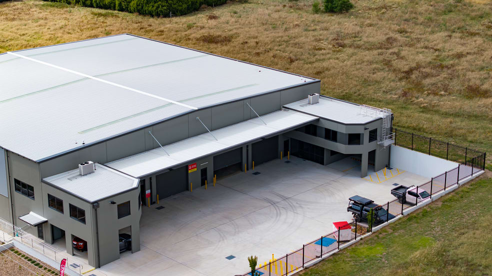 Click to view all images Unit 1/32-34 Finlay Road Goulburn NSW 2580 - Image 3