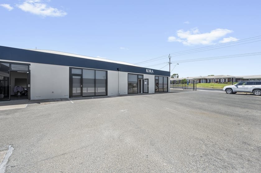 Click to view all images 1/47 Gulfview Road Christies Beach SA 5165 - Image 3