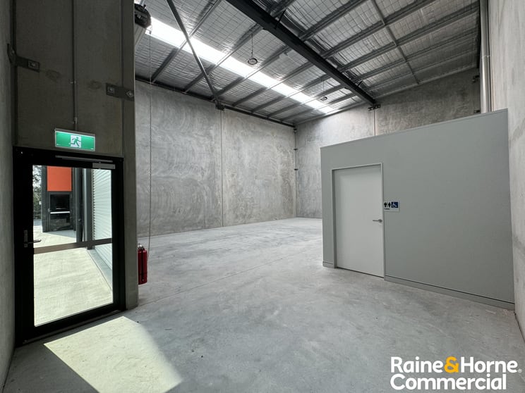 Click to view all images 2/7 Redcliffe Gardens Drive Clontarf QLD 4019 - Image 2