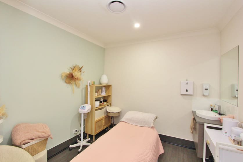 Click to view all images shop 2/4 Comboyne Street Kendall NSW 2439 - Image 3