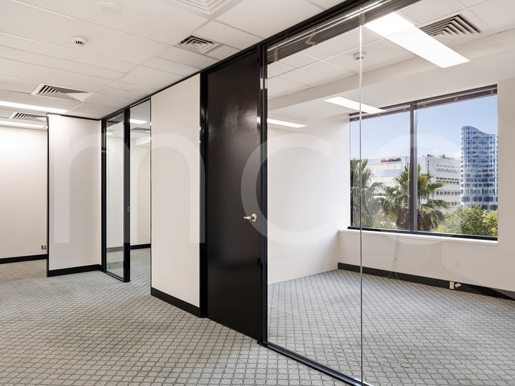 Click to view all images Suite 402/566 St Kilda Road Melbourne VIC 3004 - Image 3