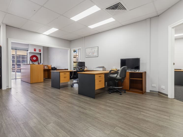 Click to view all images 6/5-7 Anella Avenue Castle Hill NSW 2154 - Image 3