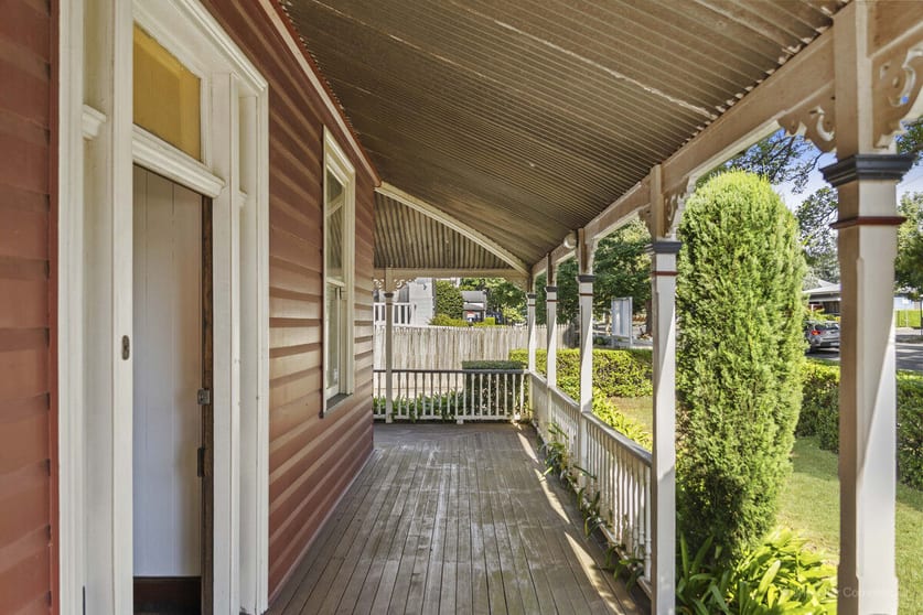 Click to view all images 119 Herries Street East Toowoomba QLD 4350 - Image 2