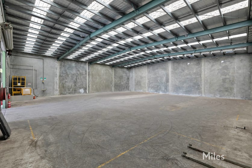 Click to view all images 9 Scammel Street Campbellfield VIC 3061 - Image 2