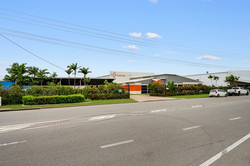 Click to view all images 8-12 Webb Drive Mount St John QLD 4818 - Image 2