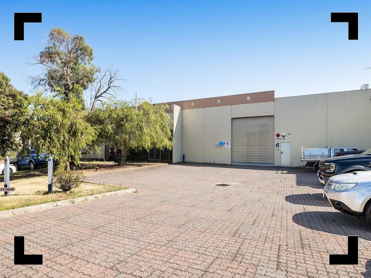 Click to view all images 6-8 Fellowes Court Tullamarine VIC 3043 - Image 1