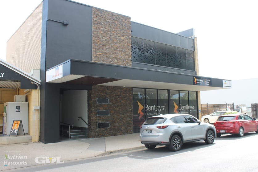 Click to view all images 62 Egerton Street Emerald QLD 4720 - Image 1