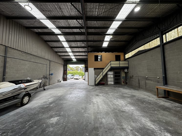 Click to view all images 2/5 Clegg Road Mount Evelyn VIC 3796 - Image 2