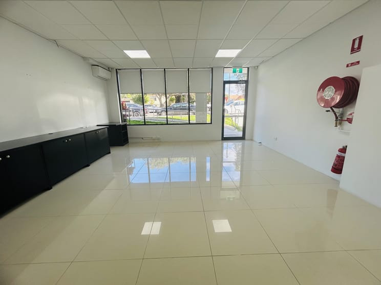 Click to view all images 2/96 Columbine Ave Punchbowl NSW 2196 - Image 2