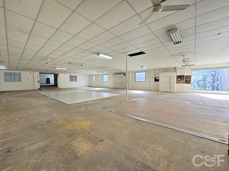 Click to view all images 43 Central Coast Highway West Gosford NSW 2250 - Image 3