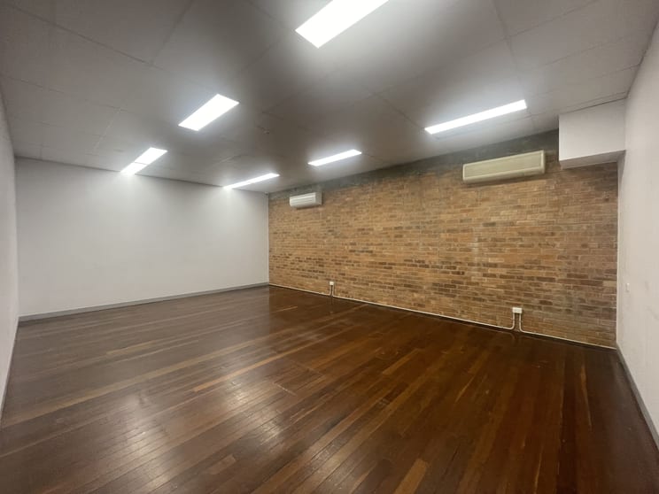 Click to view all images Shop 8/51 Brighton Road Sandgate QLD 4017 - Image 2