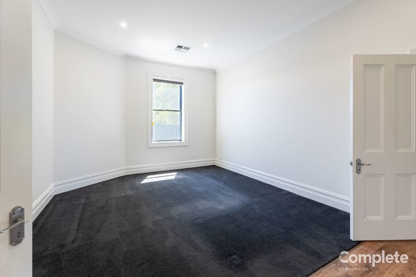Click to view all images 16 ELEANOR STREET Mount Gambier SA 5290 - Image 3