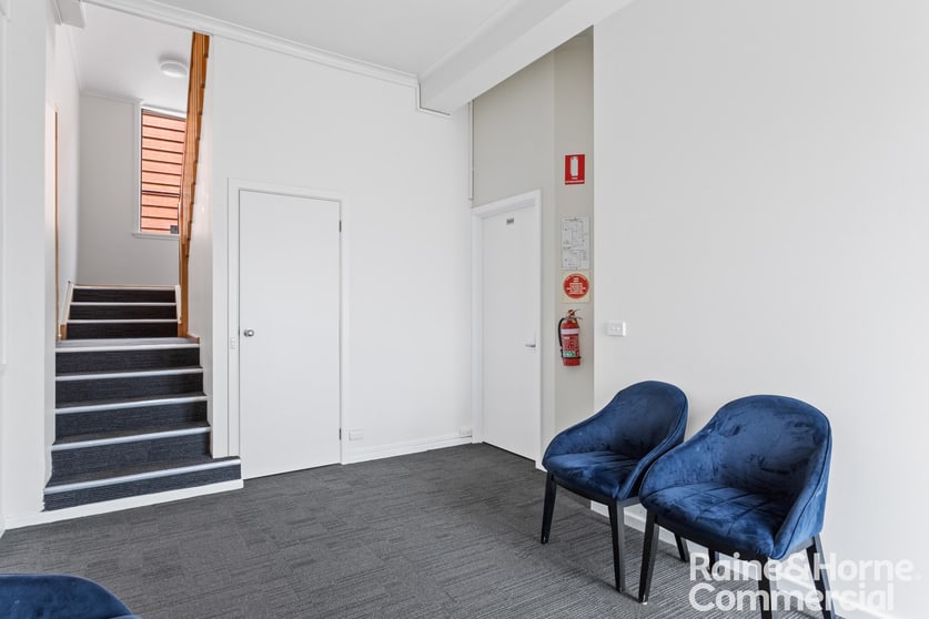 Click to view all images 5/1-7 Wilson Street North Hobart TAS 7000 - Image 2