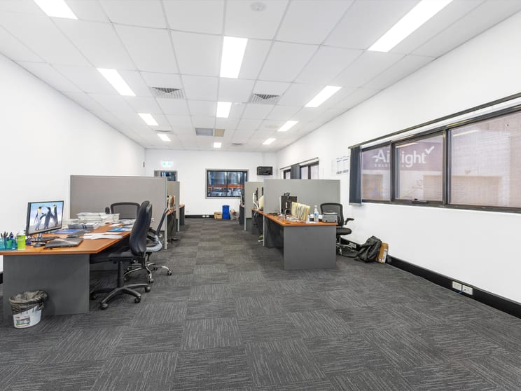 Click to view all images Wetherill Park NSW 2164 - Image 2