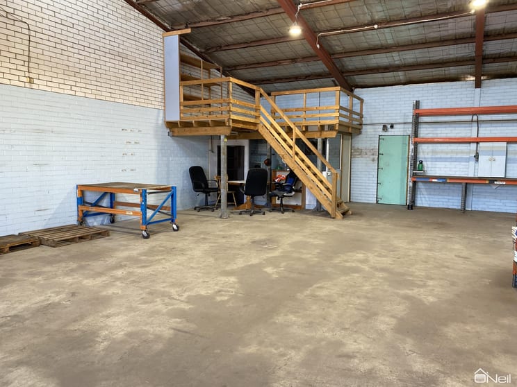 Click to view all images 5/35 Austin Avenue Maddington WA 6109 - Image 3