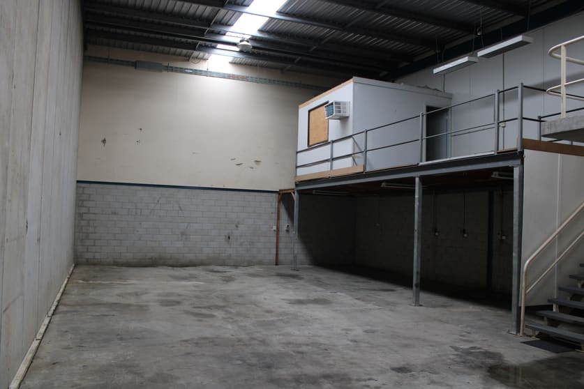 Click to view all images 20b/1-3 Endeavour Road Caringbah NSW 2229 - Image 2