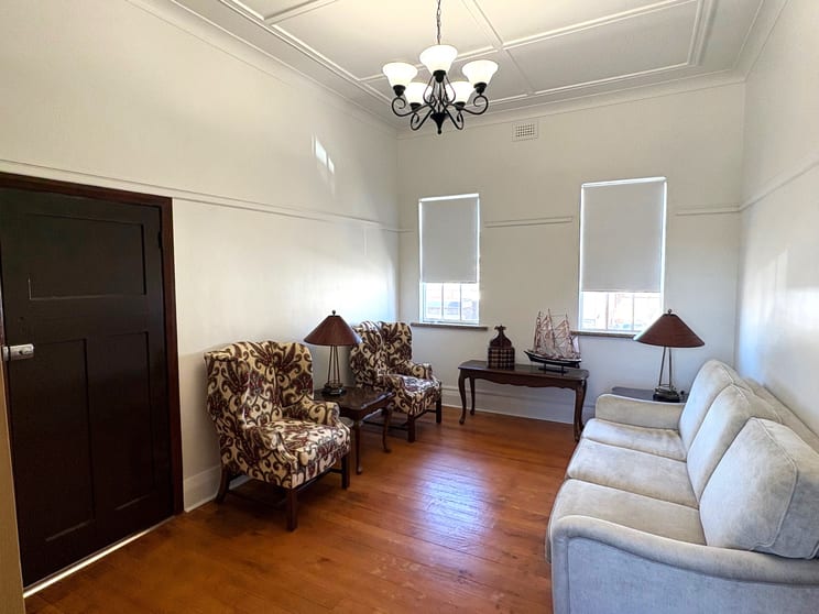 Click to view all images Level 1/207 Auburn Street Goulburn NSW 2580 - Image 2