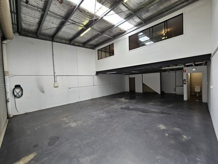 Click to view all images Currumbin Waters QLD 4223 - Image 3
