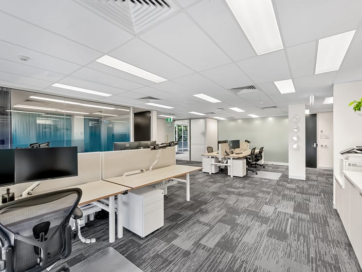 Click to view all images 31 Station Road Indooroopilly QLD 4068 - Image 3
