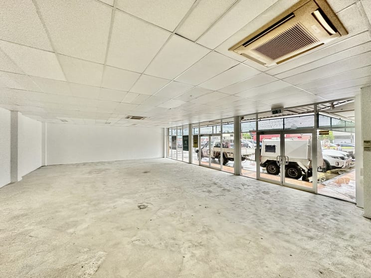 Click to view all images Shop 5/276-278 Ross River Road Aitkenvale QLD 4814 - Image 2