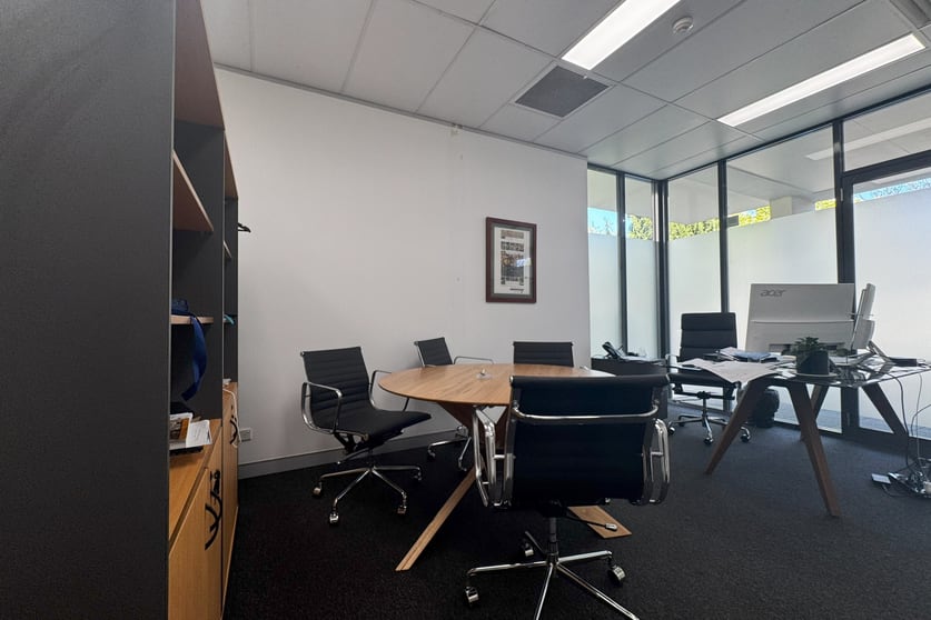 Click to view all images 100 Giles Street Kingston ACT 2604 - Image 3