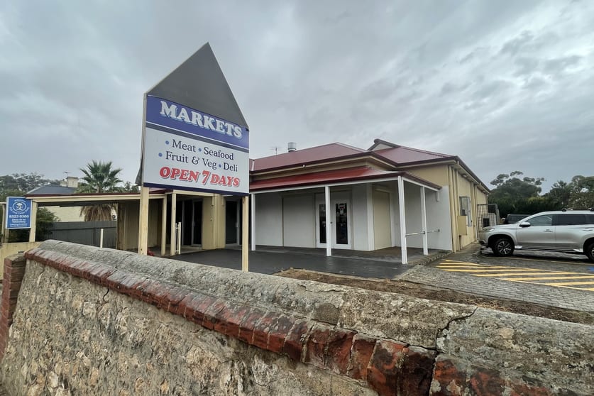 Click to view all images 9 Main North Road Willaston SA 5118 - Image 2
