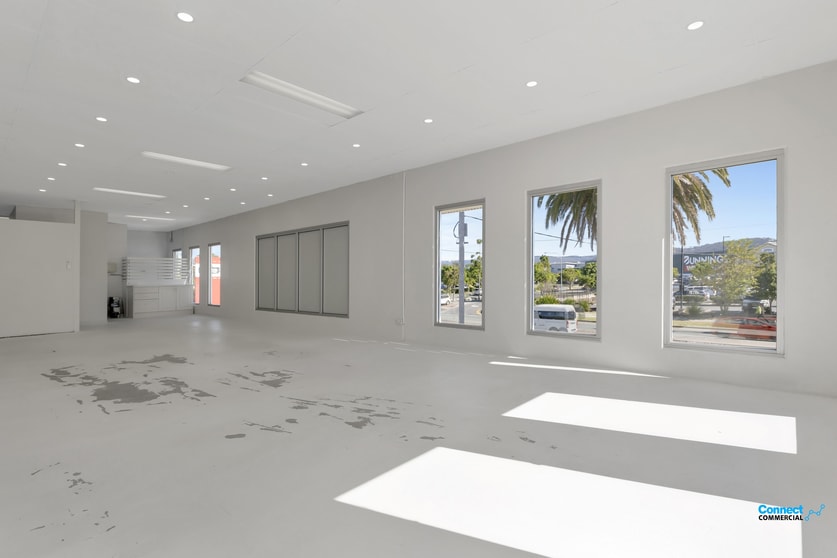 Click to view all images 2B/149 Old Pacific Highway Oxenford QLD 4210 - Image 3