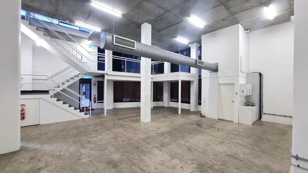 Click to view all images Vuko Place Warriewood NSW 2102 - Image 1