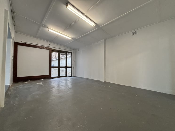 Click to view all images 30a Penshurst Street Penshurst NSW 2222 - Image 3