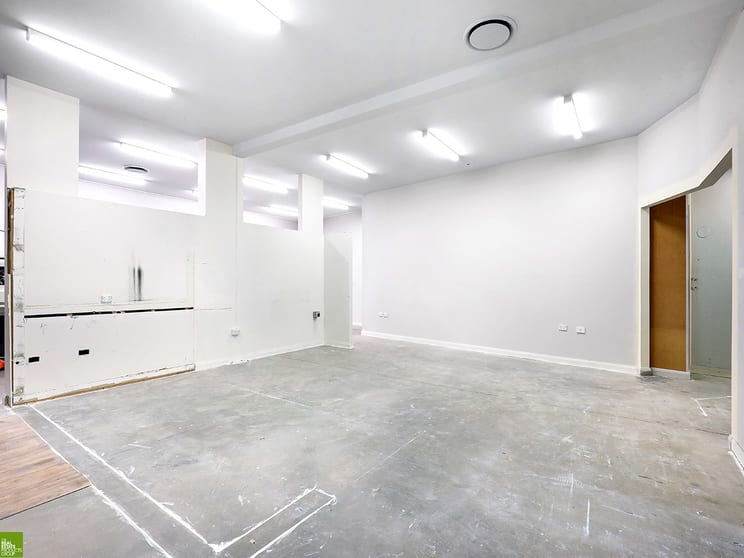 Click to view all images 39/124-130 Auburn Street Coniston NSW 2500 - Image 3