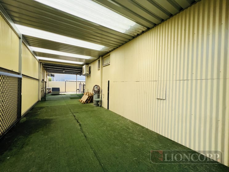 Click to view all images Coopers Plains QLD 4108 - Image 3