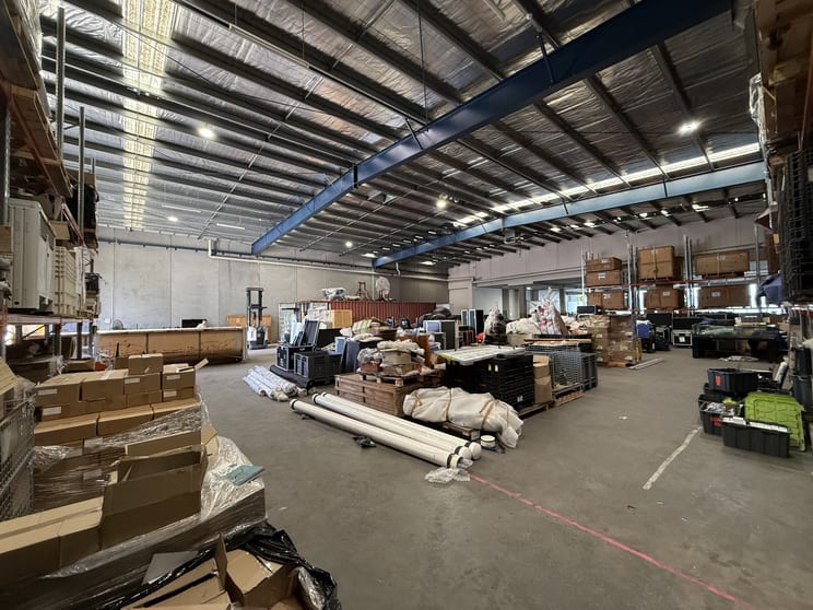 Click to view all images Unit 1, 290 Salmon Street Port Melbourne VIC 3207 - Image 2