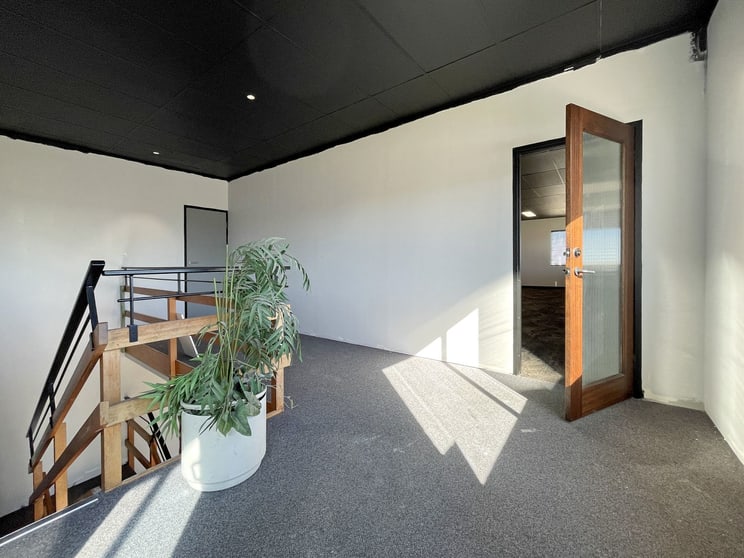 Click to view all images 4/38 Buckingham Drive Wangara WA 6065 - Image 2
