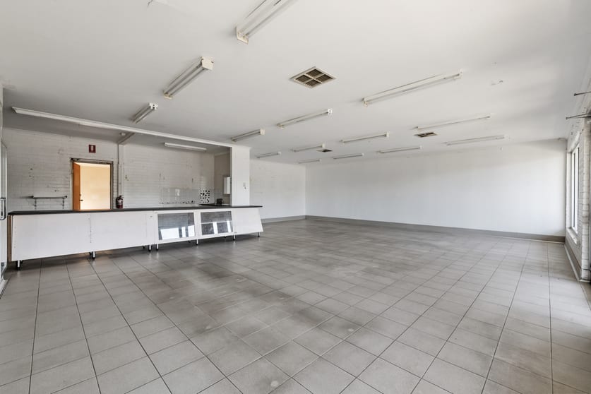 Click to view all images 53 Willys Avenue Keilor Downs VIC 3038 - Image 2