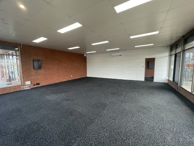 Click to view all images 2/29 Milton Street Bell Park VIC 3215 - Image 3