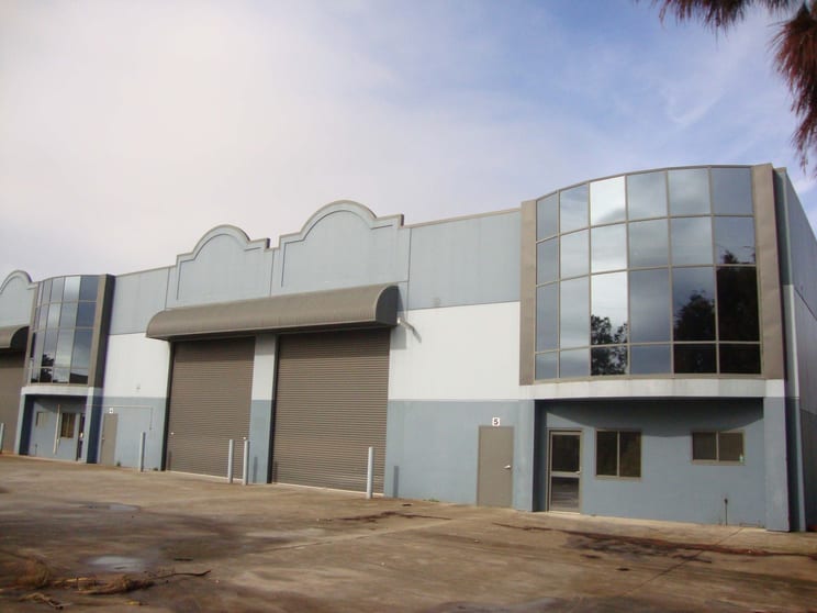 Click to view all images Unit 5/5A Pioneer Avenue Tuggerah NSW 2259 - Image 3
