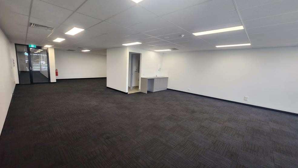Click to view all images Level 1/Level 1 106 16A Keilor Park Dr Keilor East VIC 3033 - Image 2