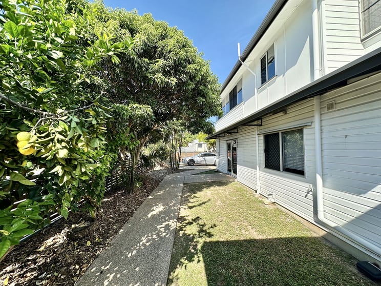 Click to view all images GF, Building A/10 Cummins Street Hyde Park QLD 4812 - Image 2