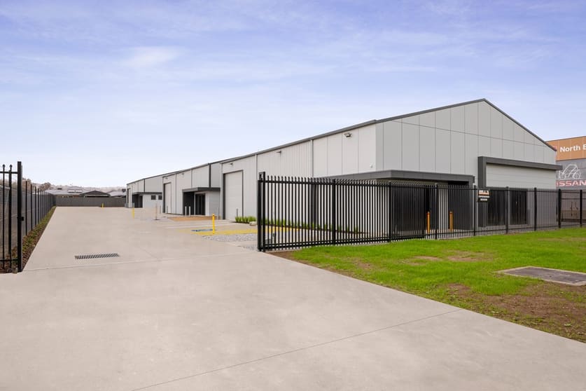 Click to view all images 207 McKoy Street Wodonga VIC 3690 - Image 1