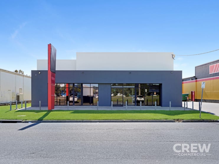 Click to view all images Arundel QLD 4214 - Image 1